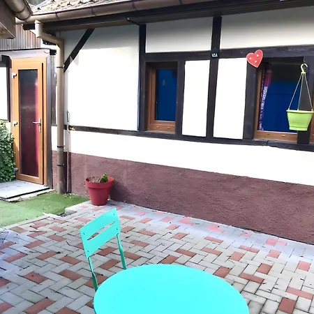 別荘 La Petite Maison Des *