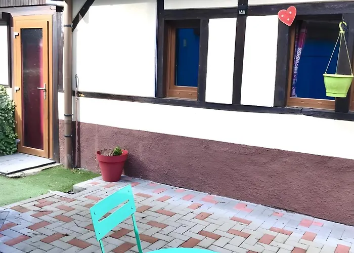 Holiday home La Petite Maison Des *